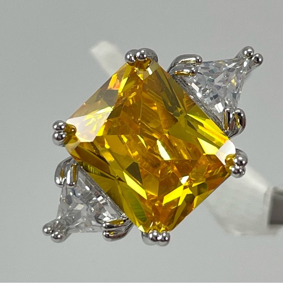 Beautiful Statement Radiant Cut Canary Yellow Diamond CZ Silver Plated Ring - Picture 1 of 3